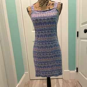 Patterned fitted dress